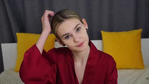 Naomi online show from 10-18-25, 11:38