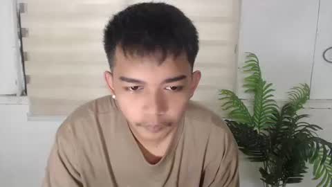 Snapshot of cum_for_u19 chatting on 01-13-26, 05:13 DREI online show from 01-13-26, 05:13