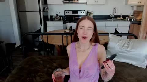 Quinn online show from 10-11-25, 04:49