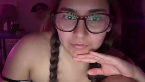 Snapshot of cumberinme chatting on 03-10-25, 09:43 cumberinme online show from 03-10-25, 09:43