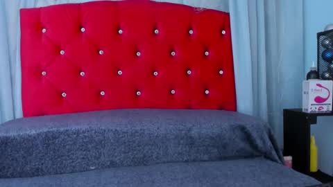 Snapshot of cumming_tiffani chatting on 02-19-25, 03:49 cumming tiffani online show from 02-19-25, 03:49