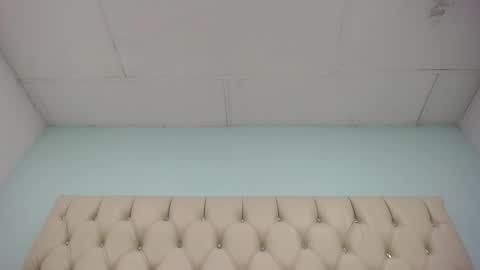 Snapshot of cumontitsxxx chatting on 11-18-25, 04:00 Cumontitsxxx online show from 11-18-25, 04:00