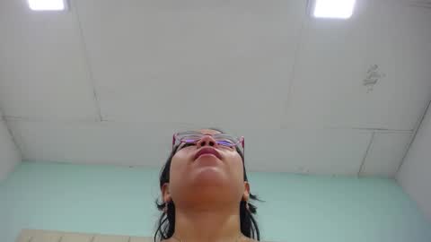 Snapshot of cumontitsxxx chatting on 12-20-25, 11:28 Cumontitsxxx online show from 12-20-25, 11:28