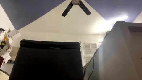 Snapshot of cumsinmealot chatting on 12-18-24, 04:09 Aprilia online show from 12-18-24, 04:09