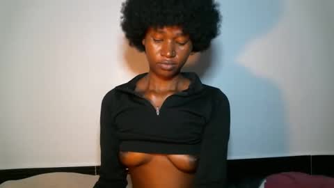 Shiiro online show from 11-08-25, 12:16