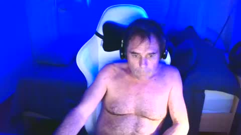 Snapshot of cunilingus4u2 chatting on 08-06-26, 10:28 cunilingus4u2 online show from 08-06-26, 10:28