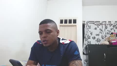 dominic and julieta... independent models online show from 03-07-25, 10:45