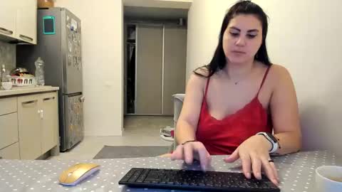 Snapshot of cuplu29 chatting on 02-14-25, 05:19 maria  alex online show from 02-14-25, 05:19