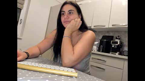 Snapshot of cuplu29 chatting on 10-07-25, 10:07 maria  alex online show from 10-07-25, 10:07