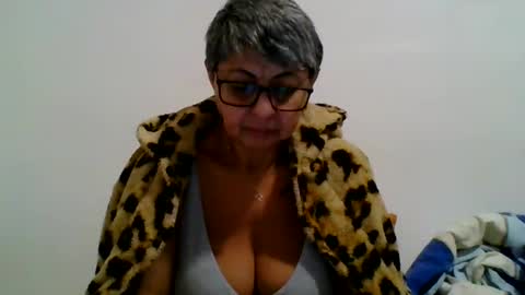 Snapshot of cuplu4346529860 chatting on 12-03-24, 05:23 couple online show from 12-03-24, 05:23
