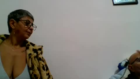 Snapshot of cuplu4346529860 chatting on 12-10-24, 05:44 couple online show from 12-10-24, 05:44