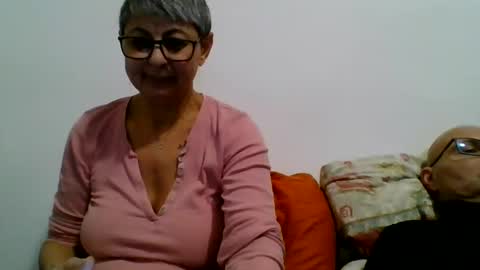 Snapshot of cuplu4346529860 chatting on 12-18-24, 06:03 couple online show from 12-18-24, 06:03