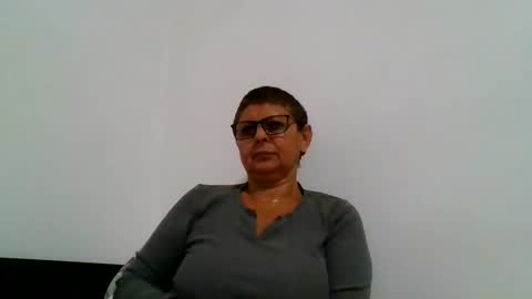 Snapshot of cuplu4346529860 chatting on 10-03-25, 03:20 couple online show from 10-03-25, 03:20