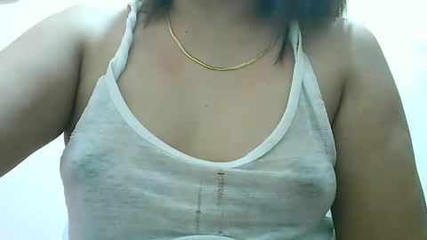 Snapshot of curious_girl247 chatting on 01-09-25, 08:33 curious_girl247 online show from 01-09-25, 08:33