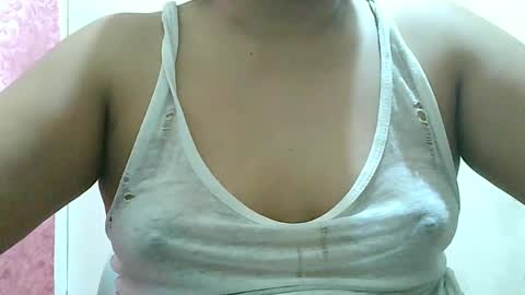 Snapshot of curious_girl247 chatting on 01-22-25, 08:28 curious_girl247 online show from 01-22-25, 08:28