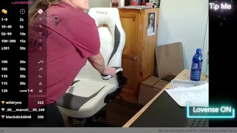 Snapshot of curiouscouple3143 chatting on 02-17-25, 08:15 curious couple online show from 02-17-25, 08:15