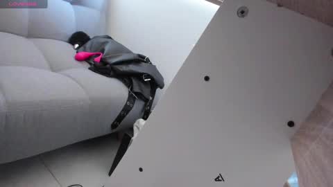 Snapshot of curly_cam_queen chatting on 03-02-25, 10:48 Bruna  online show from 03-02-25, 10:48