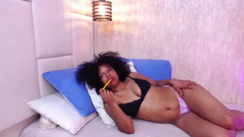 Snapshot of curly_cataleya chatting on 02-11-26, 11:10 Cataleya online show from 02-11-26, 11:10
