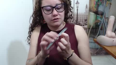 Vannesa online show from 12-15-25, 08:57