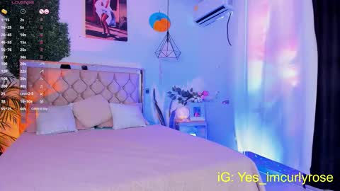 Snapshot of curlyrose_ chatting on 09-13-25, 06:40 Rose online show from 09-13-25, 06:40