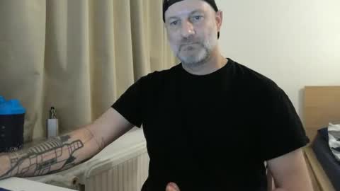 Snapshot of curman85 chatting on 12-22-24, 11:09 Curman85 online show from 12-22-24, 11:09