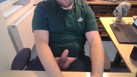 Snapshot of currycake chatting on 10-22-25, 06:13 currycake online show from 10-22-25, 06:13