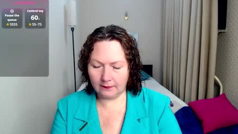 curvy_girlz online show from 10-05-25, 04:38