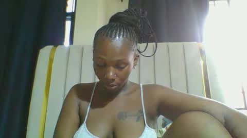 Snapshot of curvybootyj chatting on 02-12-25, 06:19 CuteJJudy online show from 02-12-25, 06:19