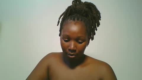 Snapshot of curvybootyj chatting on 03-25-26, 08:42 CuteJJudy online show from 03-25-26, 08:42