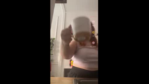 Cate online show from 01-26-25, 03:36