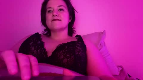 CurvyFlora online show from 02-21-25, 05:13