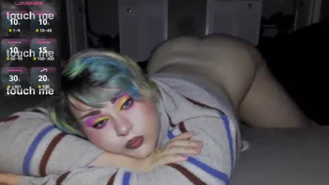 Snapshot of curvygothfemboy chatting on 02-16-25, 04:09 Curvygothfemboy online show from 02-16-25, 04:09