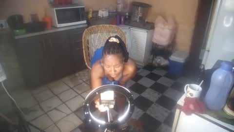 curvypear76x online show from 10-24-25, 05:48