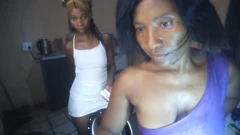 curvypear76x online show from 02-10-26, 11:03