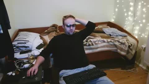 cute69696969 online show from 11-19-25, 07:58