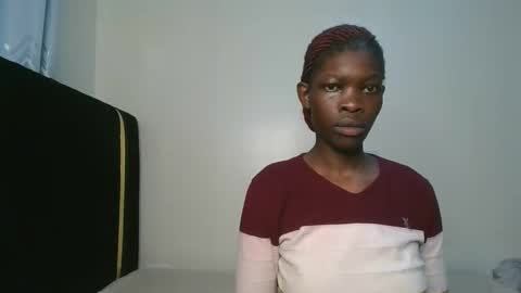 Snapshot of cute_angel11 chatting on 09-27-25, 11:26 angel online show from 09-27-25, 11:26