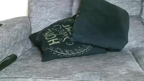 V EE online show from 12-28-24, 03:26