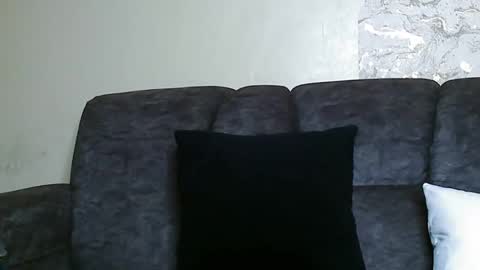 V EE online show from 01-23-25, 06:17