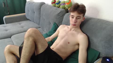 Snapshot of cute_brian chatting on 01-22-25, 09:35 Im Brian online show from 01-22-25, 09:35