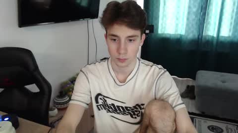 Snapshot of cute_brian chatting on 02-12-25, 11:29 Im Brian online show from 02-12-25, 11:29