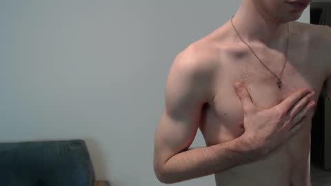 Snapshot of cute_brian chatting on 02-19-25, 04:00 Im Brian online show from 02-19-25, 04:00