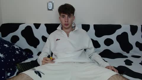 Snapshot of cute_brian chatting on 09-13-25, 09:31 Im Brian online show from 09-13-25, 09:31