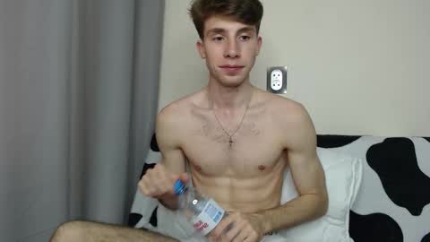 Snapshot of cute_brian chatting on 09-24-25, 11:13 Im Brian online show from 09-24-25, 11:13