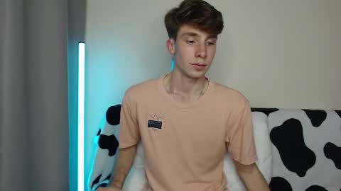 Snapshot of cute_brian chatting on 09-26-25, 05:28 Im Brian online show from 09-26-25, 05:28