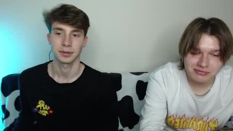 Snapshot of cute_brian chatting on 10-07-25, 01:41 Im Brian online show from 10-07-25, 01:41