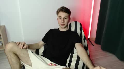 Snapshot of cute_brian chatting on 10-22-25, 02:28 Im Brian online show from 10-22-25, 02:28