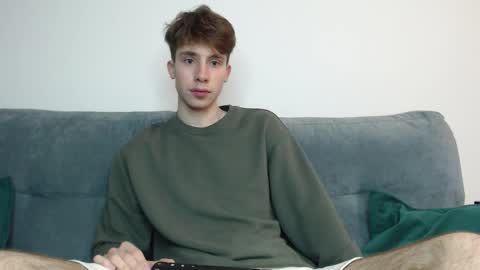 Snapshot of cute_brian chatting on 11-06-25, 05:03 Im Brian online show from 11-06-25, 05:03