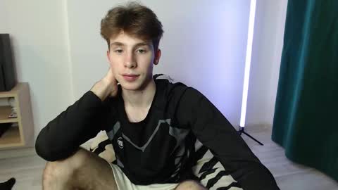 Snapshot of cute_brian chatting on 11-17-25, 04:24 Im Brian online show from 11-17-25, 04:24