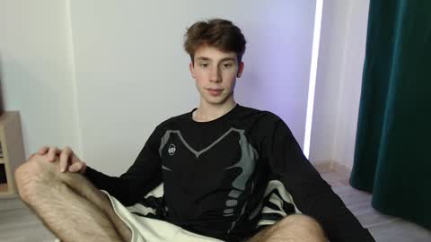 Snapshot of cute_brian chatting on 11-29-25, 05:16 Im Brian online show from 11-29-25, 05:16