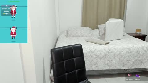 Snapshot of cute_brunett chatting on 12-19-24, 07:40 Sara online show from 12-19-24, 07:40